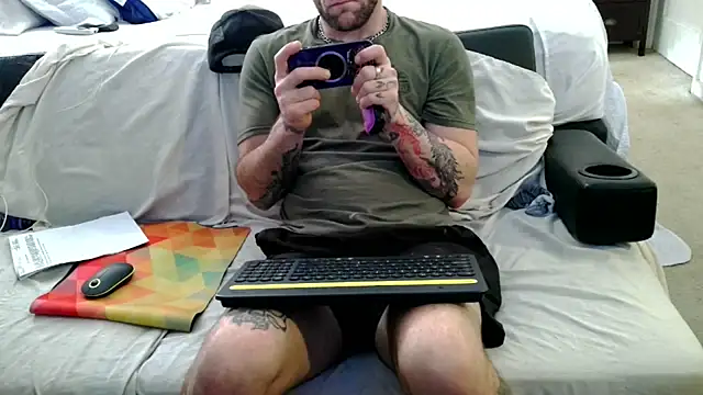 Luv2SuckBWC92 online show from 10/06/25, 09:01