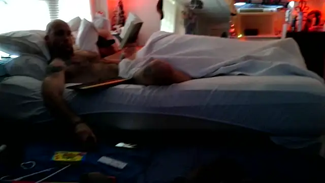 Luv2SuckBWC92 online show from 10/10/25, 07:46