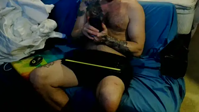 Luv2SuckBWC92 online show from 10/14/25, 06:47