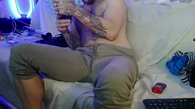 Luv2SuckBWC92 online show from 11/07/25, 09:37