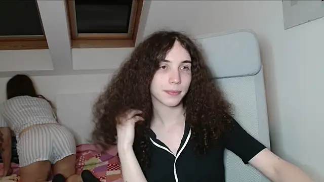 Snapshot of tsbubbles760 chatting on 10/19/25, 09:48 tsbubbles760 online show from 10/19/25, 09:48