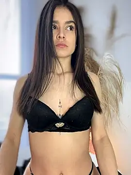 Sofi Leal online show from 11/07/25, 11:54