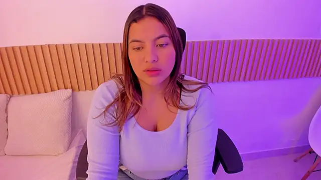 OliviaSweett online show from 10/03/25, 06:49