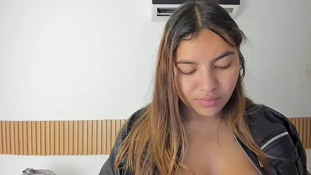 OliviaSweett online show from 10/13/25, 03:12