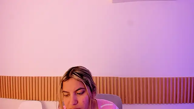 OliviaSweett online show from 02/02/26, 06:50