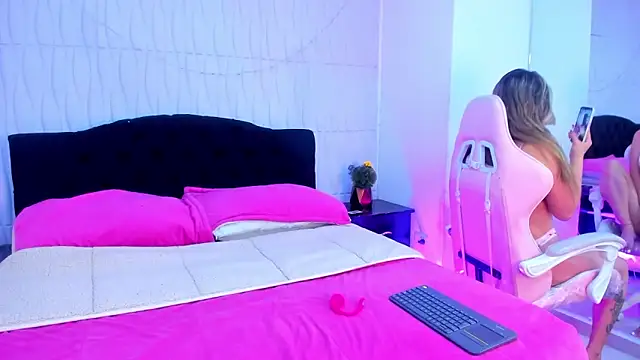 LilaRoussexx online show from 09/08/25, 03:00