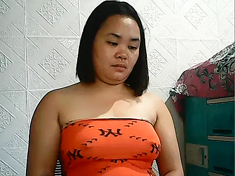 CreamyPussy4uxx online show from 02/19/26, 03:46