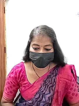 Snapshot of tamil_Sigappu_Roja chatting on 06/19/26, 12:59 tamil Sigappu Roja online show from 06/19/26, 12:59