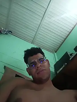 Bigtiti01 online show from 11/17/25, 08:03