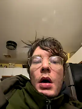 Snapshot of Hungboxer69 chatting on 11/10/25, 12:20 Hungboxer69 online show from 11/10/25, 12:20