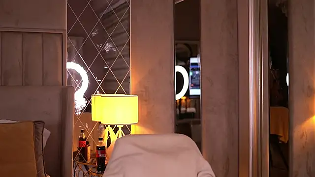 FrancescaDante online show from 02/16/26, 06:53