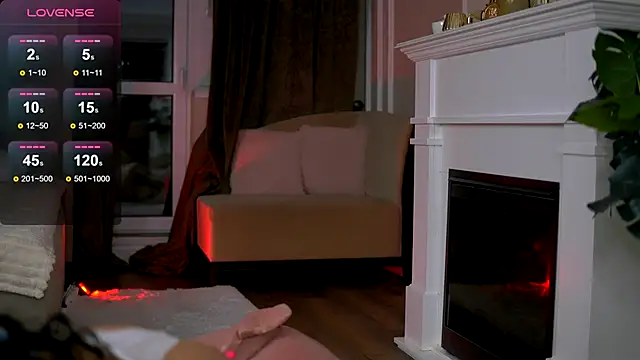 EmaHallee online show from 12/05/25, 04:32