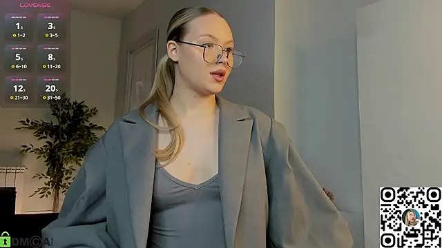 Margo-pvt online show from 11/30/25, 01:09