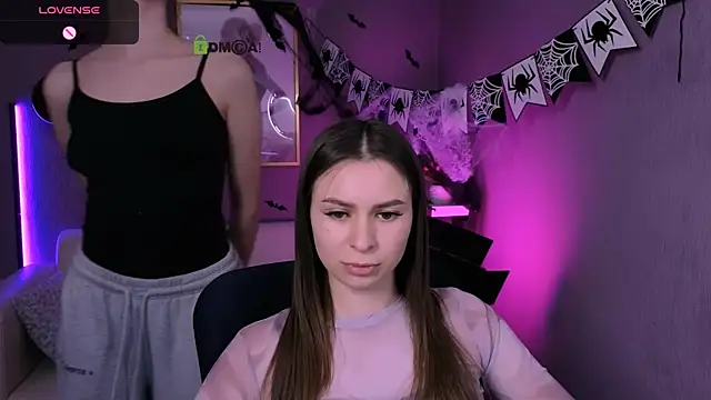 nekky mouse online show from 10/24/25, 04:25