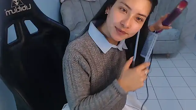 victoria hernandez t  online show from 04/02/26, 01:09