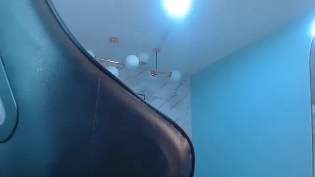 Snapshot of victoria_hernandez_t_ chatting on 04/22/26, 01:01 victoria hernandez t online show from 04/22/26, 01:01