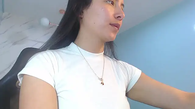 Snapshot of victoria_hernandez_t_ chatting on 05/27/26, 01:19 victoria hernandez t online show from 05/27/26, 01:19