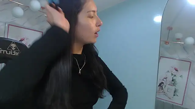 Snapshot of victoria_hernandez_t_ chatting on 06/30/26, 01:12 victoria hernandez t online show from 06/30/26, 01:12