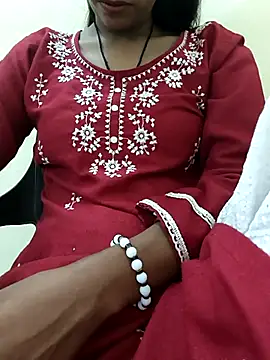 Snapshot of Alia-00 chatting on 10/24/25, 03:58 Alia-00 online show from 10/24/25, 03:58