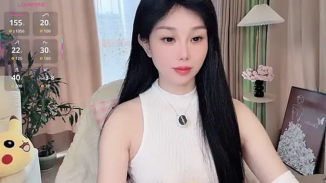 Xiatian520  online show from 10/19/25, 06:14