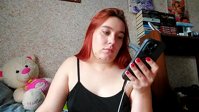 Snapshot of Sweet_lollipop25 chatting on 10/28/25, 12:09 Sweet lollipop25 online show from 10/28/25, 12:09