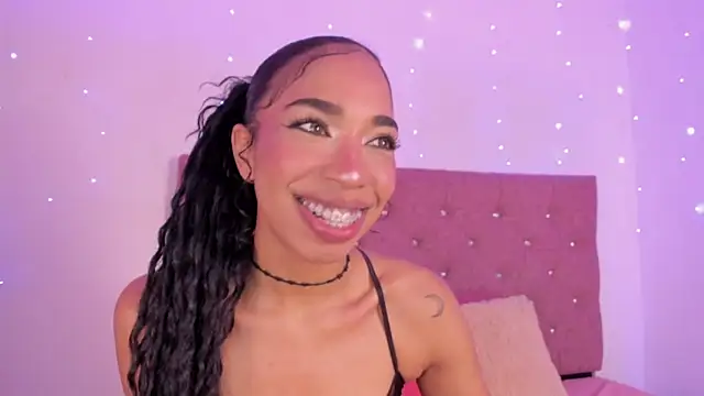 Snapshot of dulce_brown01 chatting on 05/30/26, 02:03 dulce brown01 online show from 05/30/26, 02:03