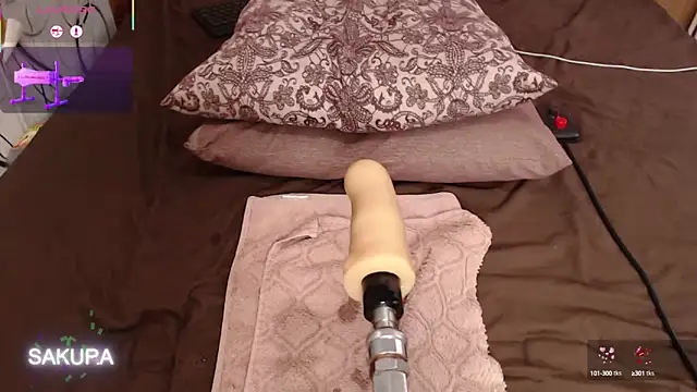 Snapshot of M_I_L_F_A chatting on 10/05/25, 07:39 M I L F A online show from 10/05/25, 07:39