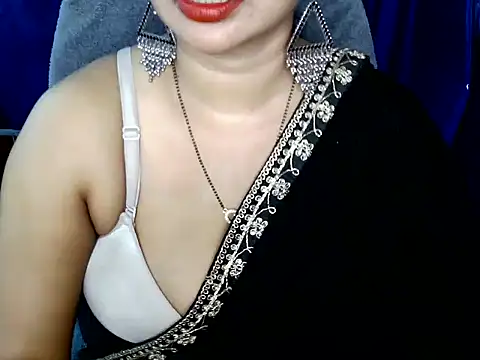 QUEEN SAKHI- online show from 05/05/26, 06:16
