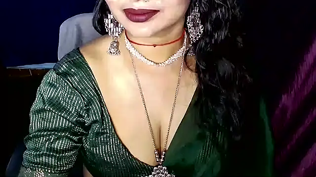 QUEEN SAKHI- online show from 07/01/26, 04:40