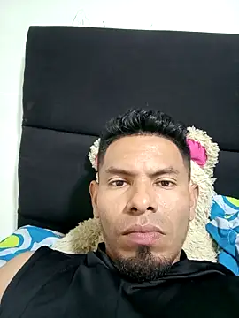 Snapshot of MI_GERALD chatting on 09/17/25, 09:05 MI GERALD online show from 09/17/25, 09:05