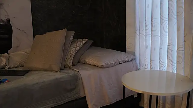 Thiago Valente online show from 10/11/25, 01:09