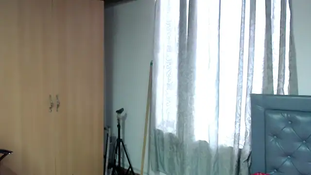 sarah aguilar online show from 04/14/26, 02:34