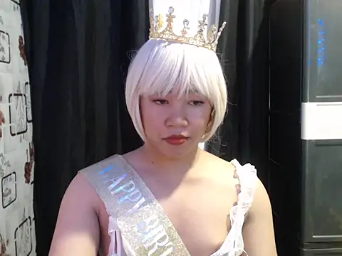 slut clio online show from 10/22/25, 02:17