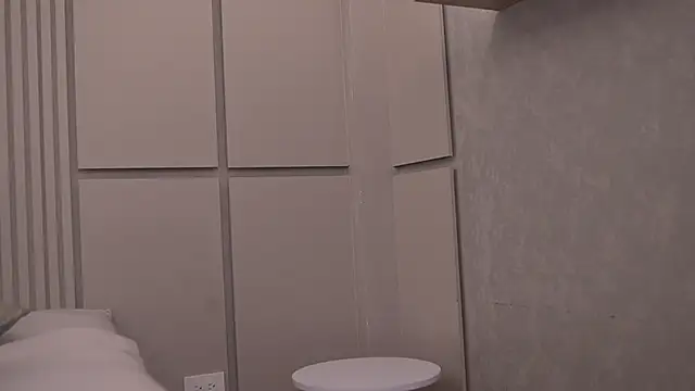 Ariaa Isabell online show from 11/10/25, 06:29