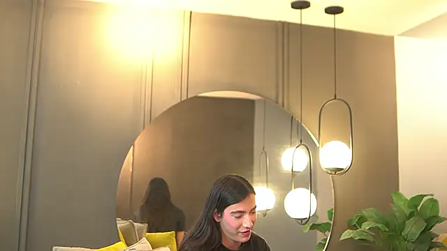 Ariaa Isabell online show from 04/13/26, 06:46