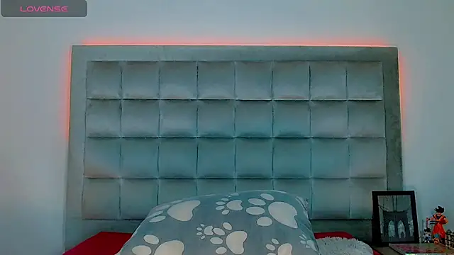 Snapshot of AmazingMistressNathy chatting on 10/12/25, 04:44 AmazingMistressNathy online show from 10/12/25, 04:44