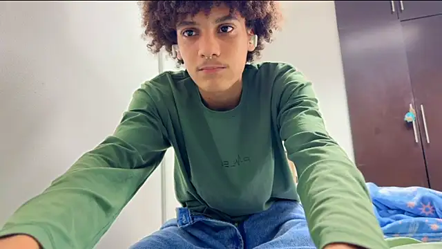 Max Rain online show from 11/23/25, 04:01