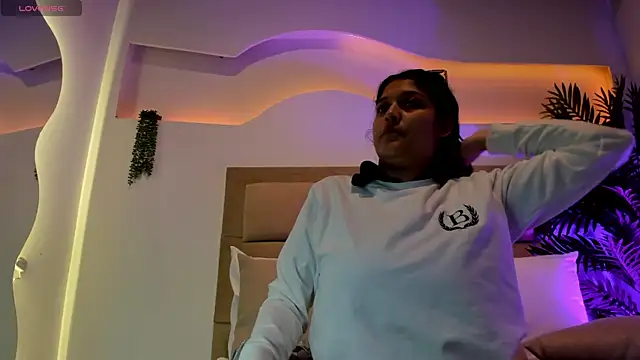 Snapshot of Ammberly__Adam23 chatting on 09/21/25, 01:35 Ammberly  Adam23 online show from 09/21/25, 01:35