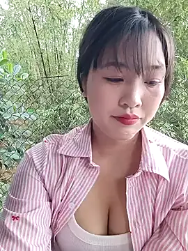 Snapshot of dimny_sex chatting on 10/06/25, 02:31 dimny sex online show from 10/06/25, 02:31