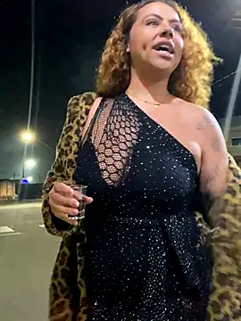 Snapshot of Chloe_Leaozinho chatting on 10/05/25, 10:40 Chloe Leaozinho online show from 10/05/25, 10:40