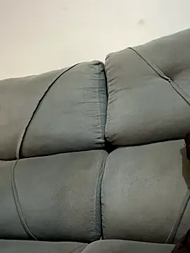 Snapshot of Chloe_Leaozinho chatting on 10/31/25, 03:29 Chloe Leaozinho online show from 10/31/25, 03:29