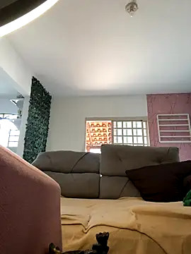 Snapshot of Chloe_Leaozinho chatting on 11/07/25, 05:46 Chloe Leaozinho online show from 11/07/25, 05:46