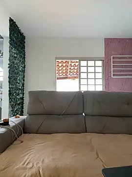 Snapshot of Chloe_Leaozinho chatting on 11/09/25, 06:50 Chloe Leaozinho online show from 11/09/25, 06:50