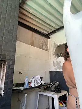 Snapshot of Chloe_Leaozinho chatting on 11/11/25, 03:01 Chloe Leaozinho online show from 11/11/25, 03:01