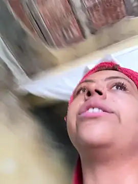 Snapshot of Chloe_Leaozinho chatting on 01/16/26, 04:55 Chloe Leaozinho online show from 01/16/26, 04:55