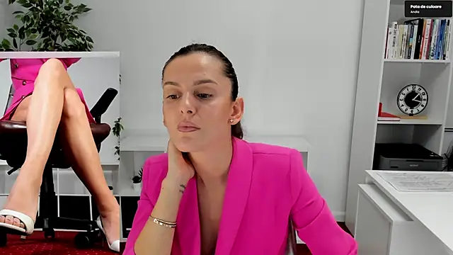 Snapshot of LegswAttitude chatting on 10/15/25, 07:41 LegswAttitude online show from 10/15/25, 07:41