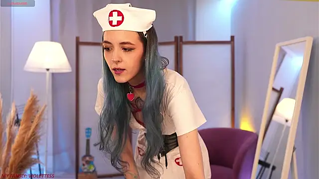 violetesa online show from 11/20/25, 11:32