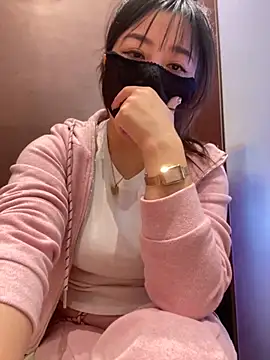 xiao-mo520 online show from 10/31/25, 11:00