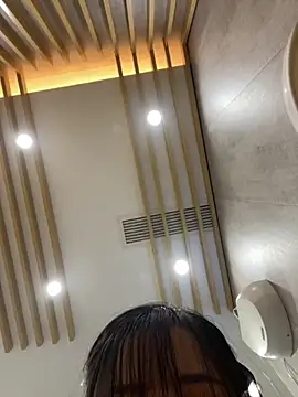 xiao-mo520 online show from 11/17/25, 11:05