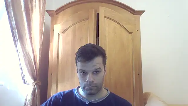 Snapshot of FROCETTO93 chatting on 11/02/25, 09:00 FROCETTO93 online show from 11/02/25, 09:00